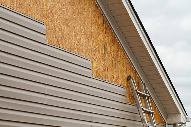 24/7 Emergency Vinyl Siding experts in Round Hill, VA
